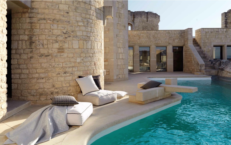 props styling Setbau Clementine Guilmoto Les ARTISTS by Josef Stockinger creative agency munich