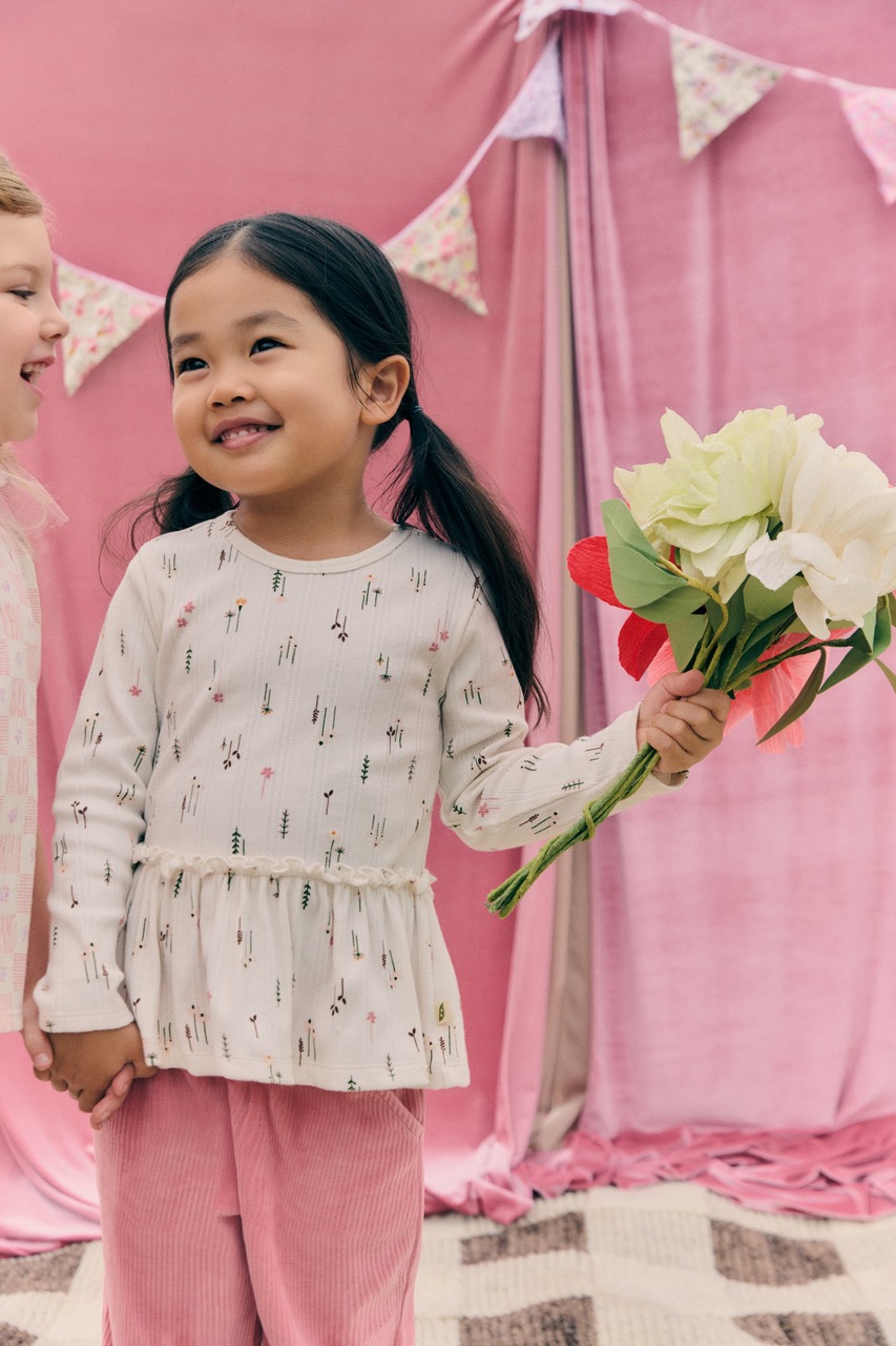 styling fashionstyling props setdesign Cora Vohwinkel agency lesartists munich