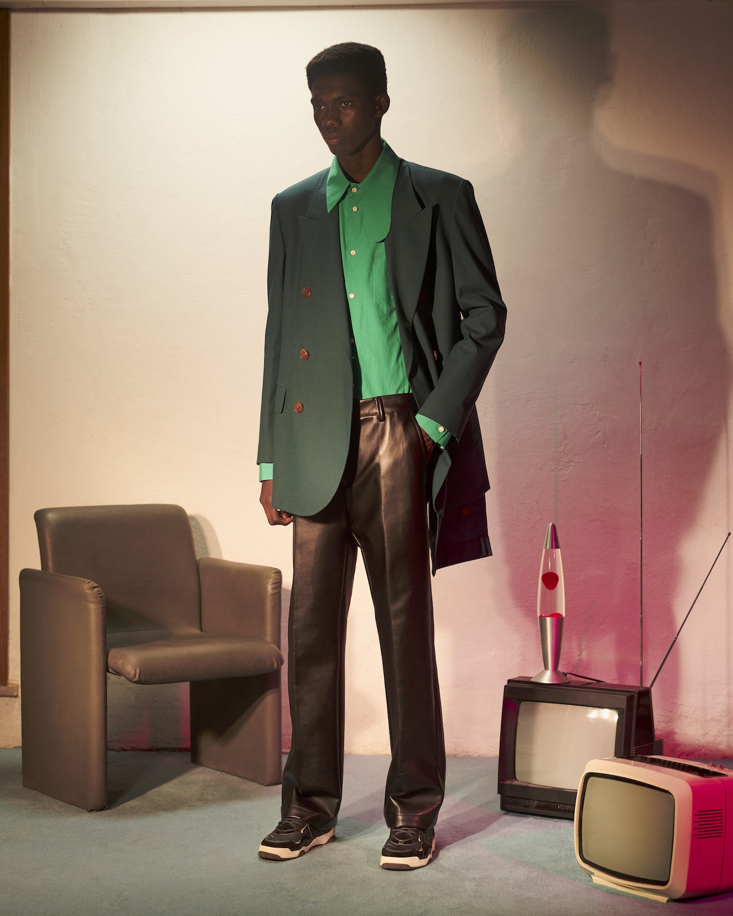 künstleragentur artists agency lesartists by josef stockinger foto photo production set design props stylist cora vohwinkel