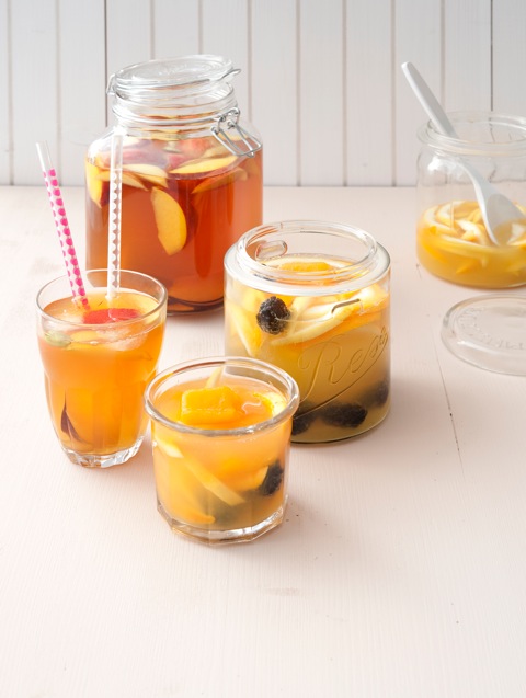 künstleragentur artists agency lesartists by josef stockinger foto photo production set design props stylist cora vohwinkel