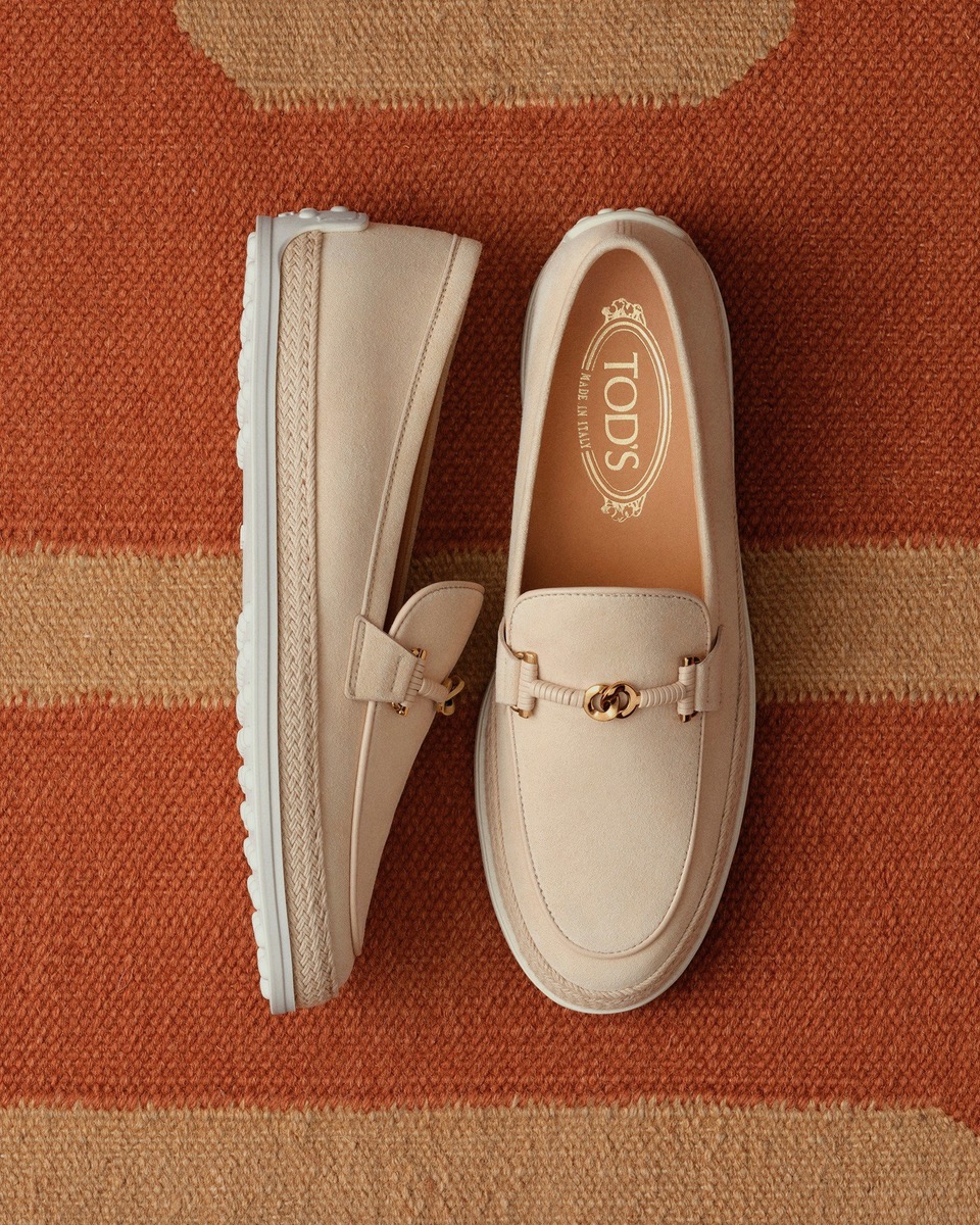 künstleragentur artists agency lesartists by josef stockinger foto photo production set design props stylist cora vohwinkel