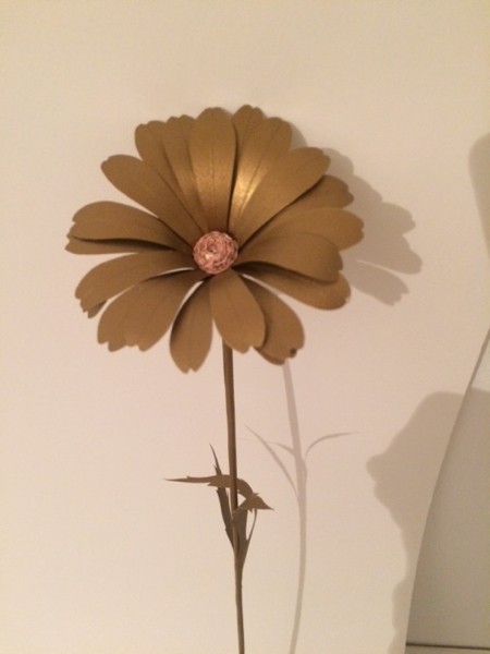 paper art julia riedel papierkunst münchen munich germany deutschland international künstleragentur artists agency lesArtists  by Josef Stockinger