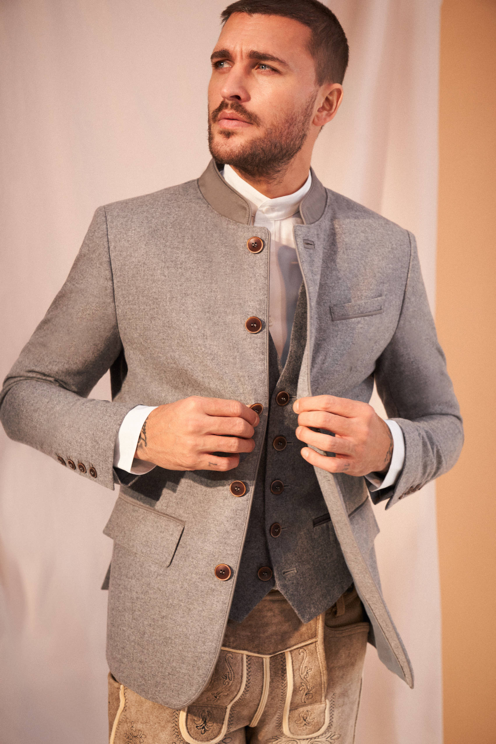 Kevin Bete hair make-up makeup styling lesartists Josef Stockinger Agentur München Artist