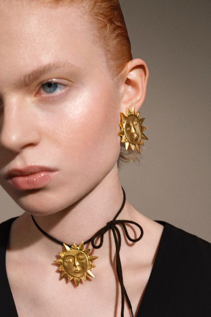 Özge Efek Schmuckdesign styling fashion art Mailand les Artists Agentur München agency munich