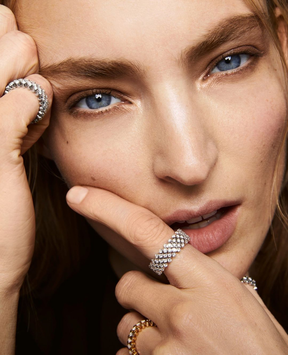 manicure Maniküre Nails Artist Sabine Hoegerl München lesartists Agentur agency