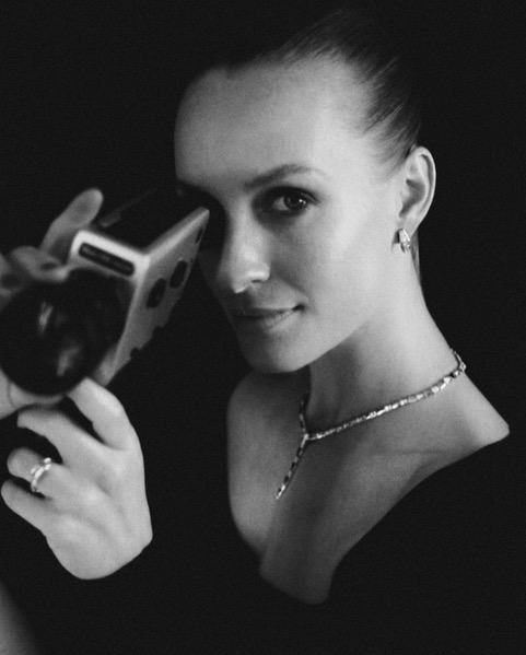 hair styling make-up makeup artist Sabine Högerl München lesartists Agentur agency munich