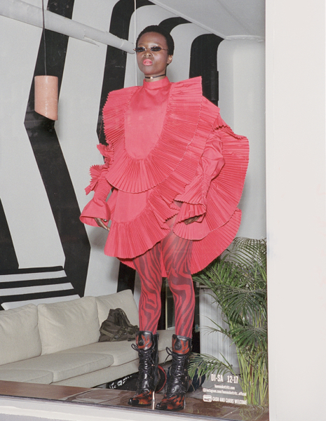 lesartists by josef stockinger creative agency contributor magazine photographer fede rey hair and make up artist servulo mendez