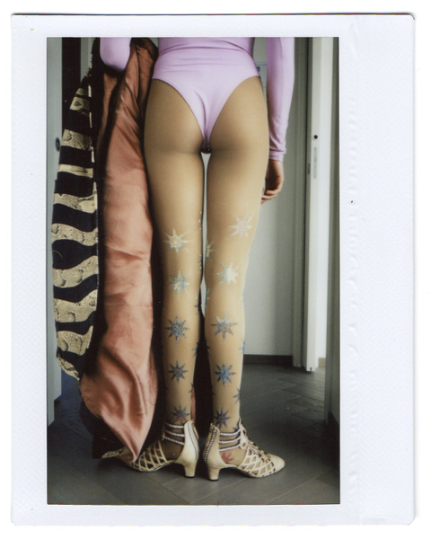 Özge Efek Styling les Artists by Josef Stockinger creative agency