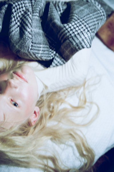 Özge Efek Styling les Artists by Josef Stockinger creative agency